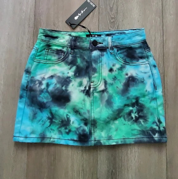 Denim Mini Skirt Tie Dye NWT - Picture 5 of 7